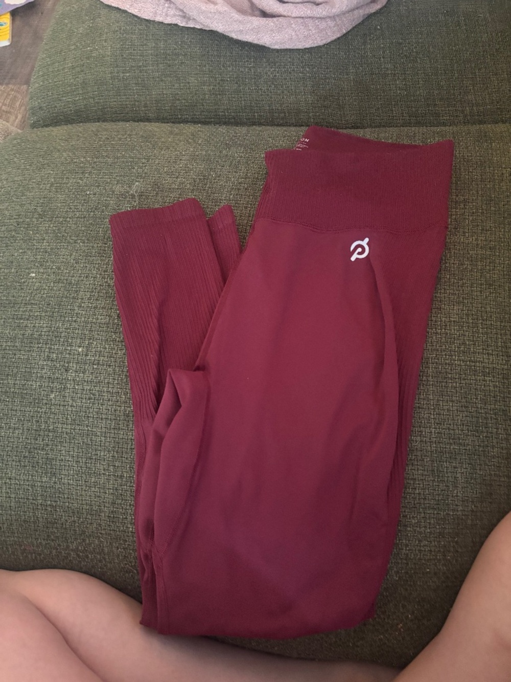 Peloton Burgundy Ribbed Panel Leggings – Size XXL